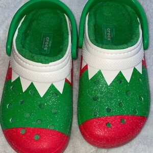 CROCS Adult Green and Red Eld Design Holiday Crocs